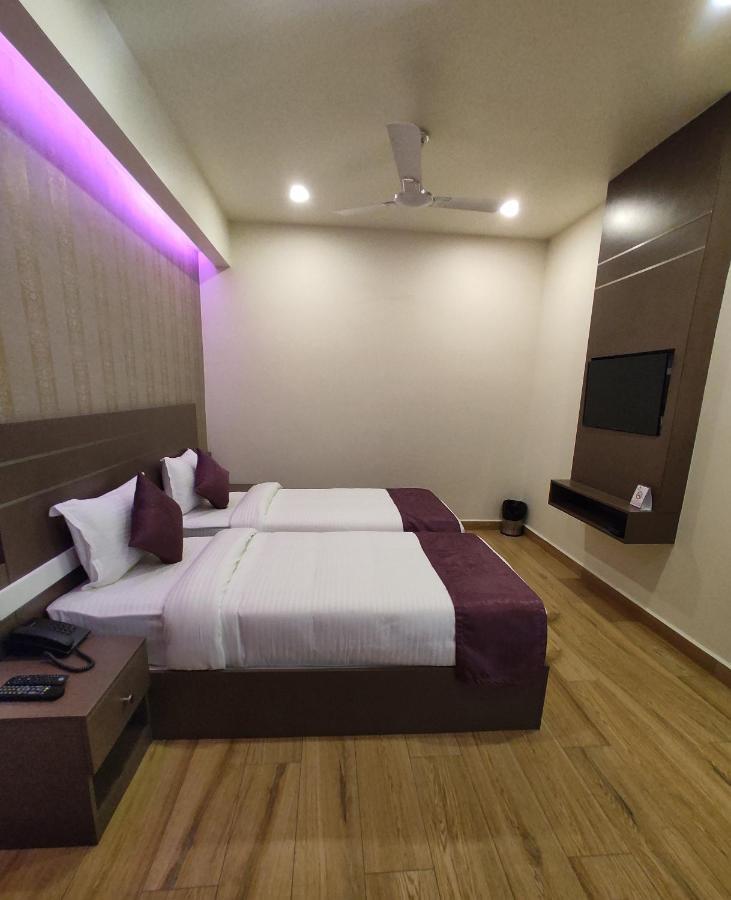 Lavender Infopark Kochi Hotel Eksteriør billede
